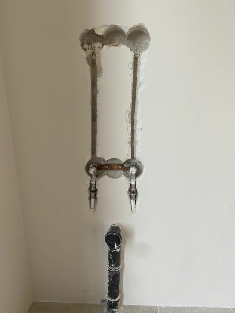 Leidingen verplaatsen keuken muur wand Van Bockel Installatietechniek